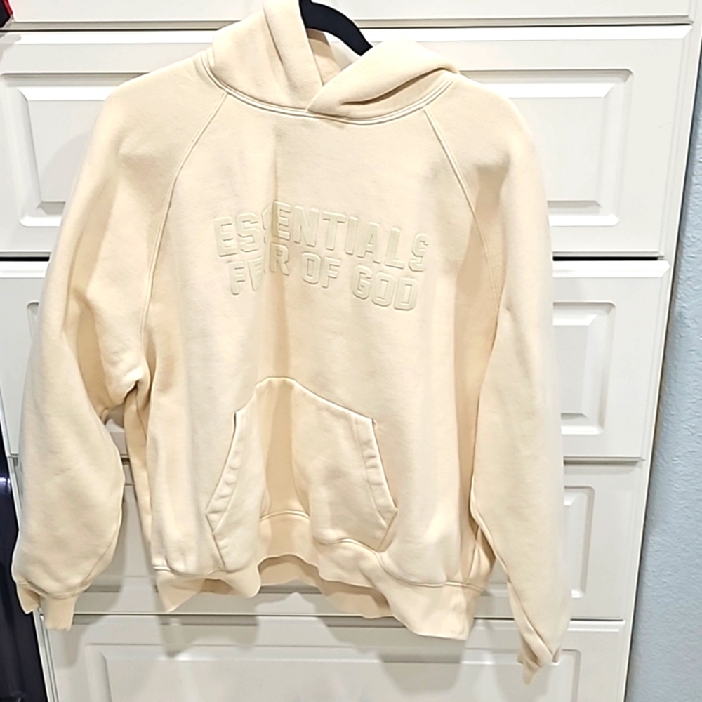 Essential hoodie